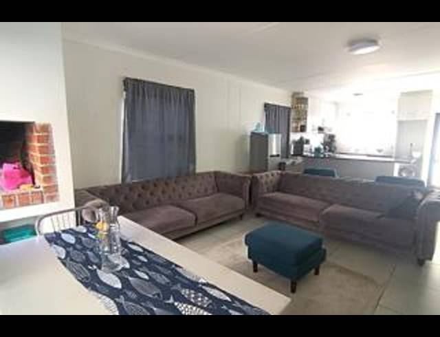 3 BEDROOM HOUSE FOR SALE IN PEERLESS PARK NORTH